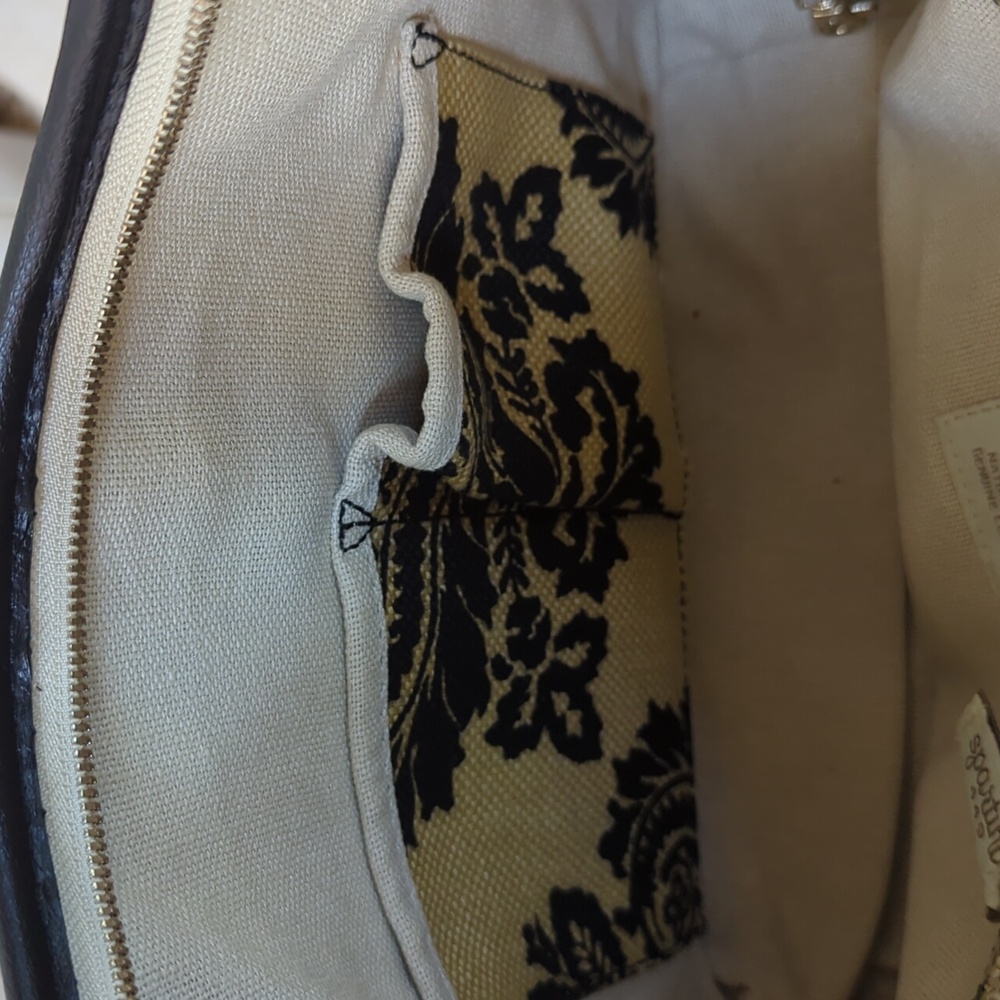Spartina, Black and tan floral Paisley linen and leather shoulder bag. - Picture 4 of 13